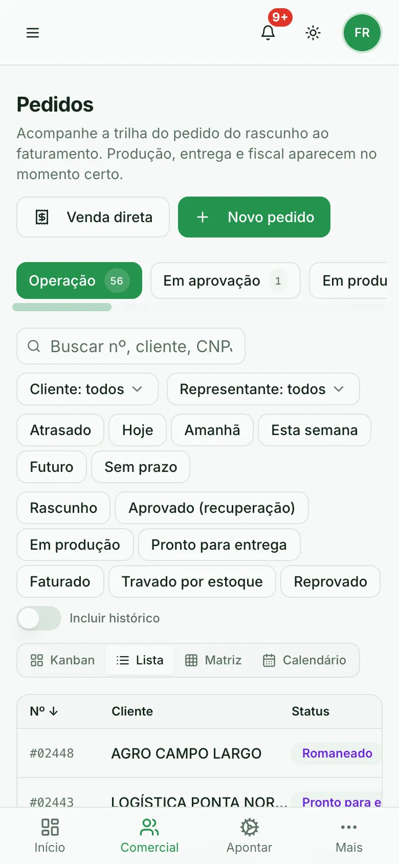 Lista de pedidos no celular, com a trilha de cada pedido